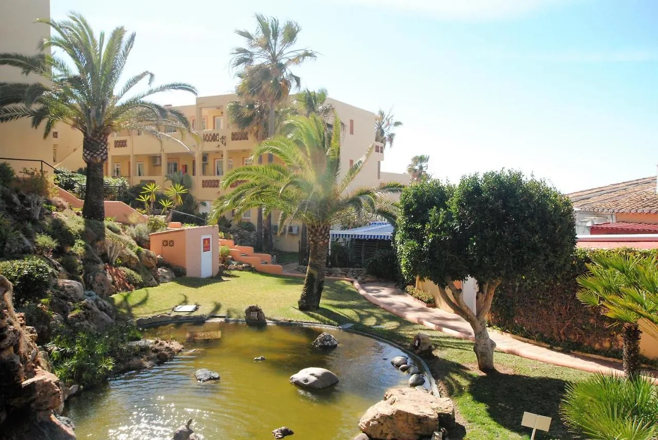 Dona Lola Sandra: Beachfront Villa with Sea Views near Marbella Sitio de Calahonda
